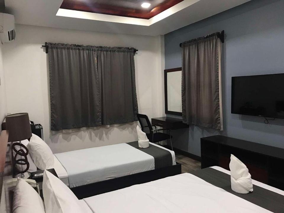 Hotel Gabriella Tagbilaran City Exterior photo